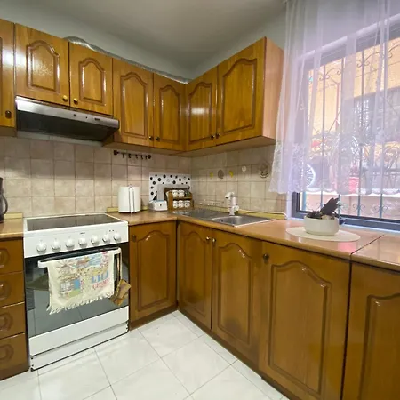 Dani Two Bedroom In Center Of Apartment *