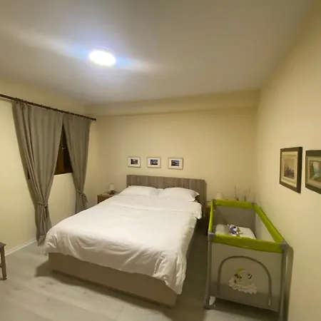 Dani Two Bedroom In Center Of