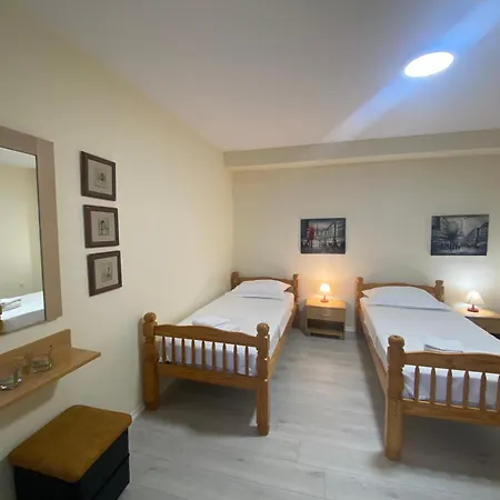 Dani Two Bedroom In Center Of Appartement *