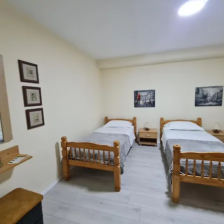 Dani Two Bedroom In Center Of Διαμέρισμα Τίρανα