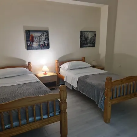 Dani Two Bedroom In Center Of Διαμέρισμα Τίρανα