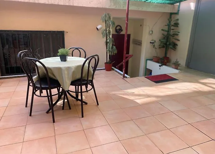 Dani Two Bedroom In Center Of Τίρανα