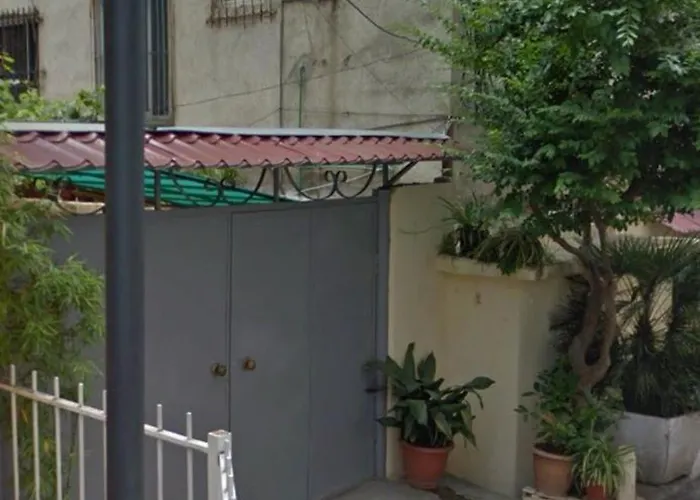 Dani Two Bedroom In Center Of
